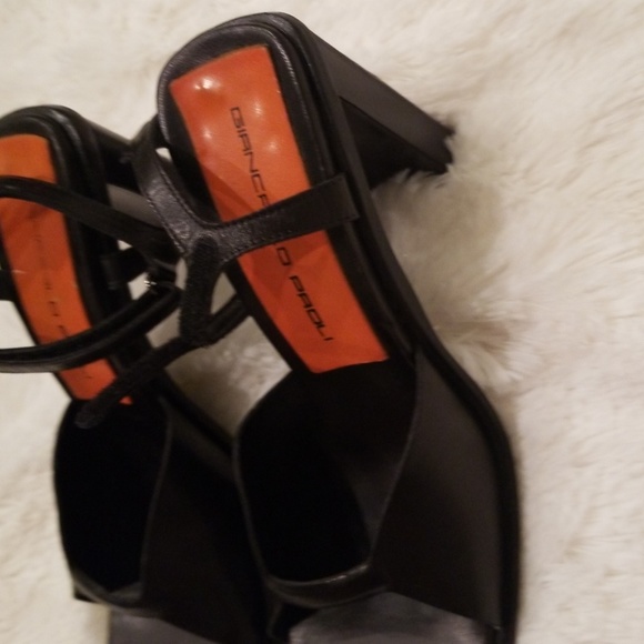 Shoe - Picture 3 of 3